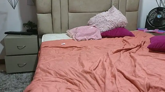 AntonioAndKarla's cam snapshot