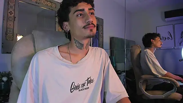 Mr_Strike live sex cam