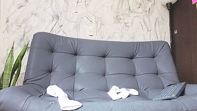 Saturno_v live sex cam