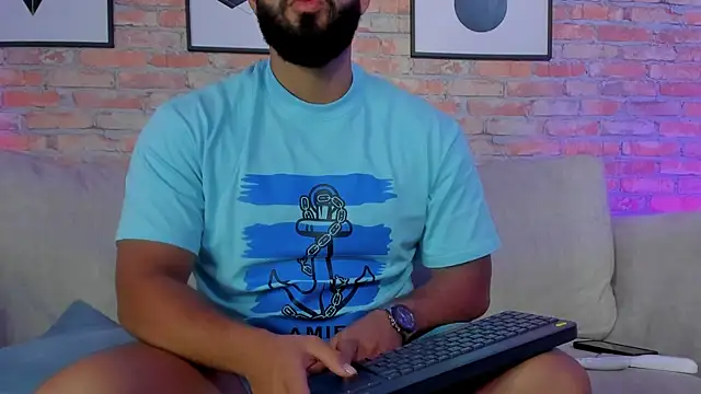 Chris_Varden live sex cam