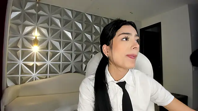 zoerouse_'s cam snapshot