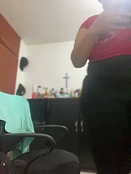 Carola-Ross live sex cam