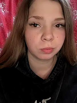 Zuli_Kiska live sex cam