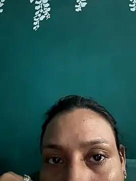 heenashai's cam snapshot