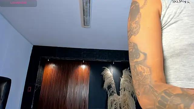 Saara_Corraless's cam snapshot