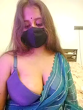 LoveLy-Soneya's cam snapshot