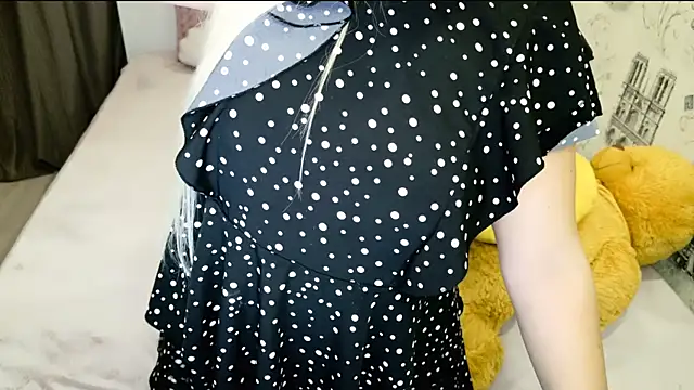 lovely-eyes's cam snapshot