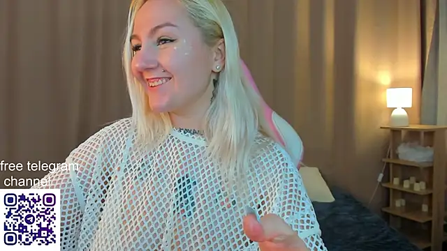 Debbie_Taylor's cam snapshot