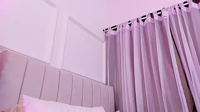 ada_belucci's cam snapshot