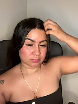 Pretty_Isadora's cam snapshot