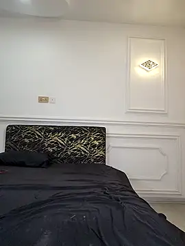 Zola_Nooryi live sex cam