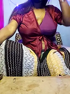 Desi_Maya69's cam snapshot