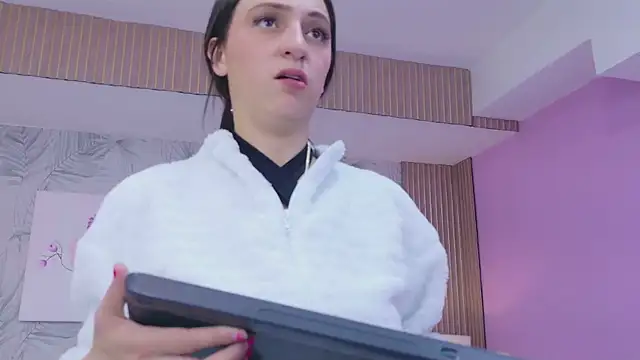 MarilynWild's cam snapshot