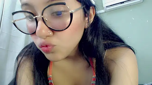 Mishell_hot_'s cam snapshot