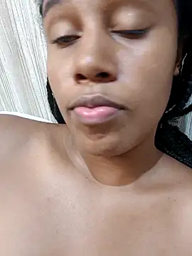 MoniqueMulberry's cam snapshot