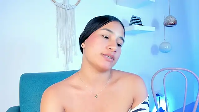 emily_yeon's cam snapshot