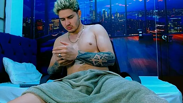 RayanLynxx's cam snapshot