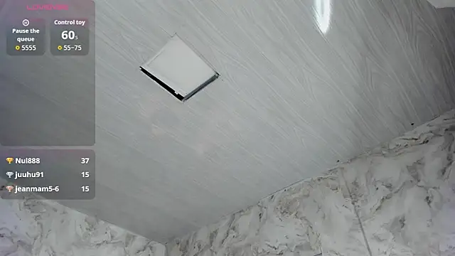 MiaSanders2025's cam snapshot