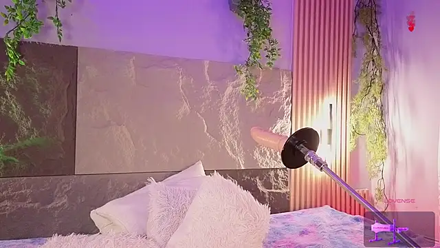 Lolalewis777 live sex cam