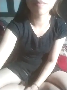 tieutam122 live sex cam