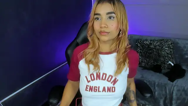 lola_red95's cam snapshot