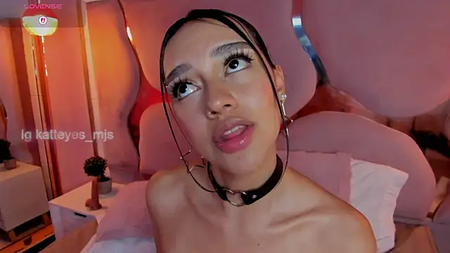 katteyes_mjs's cam snapshot