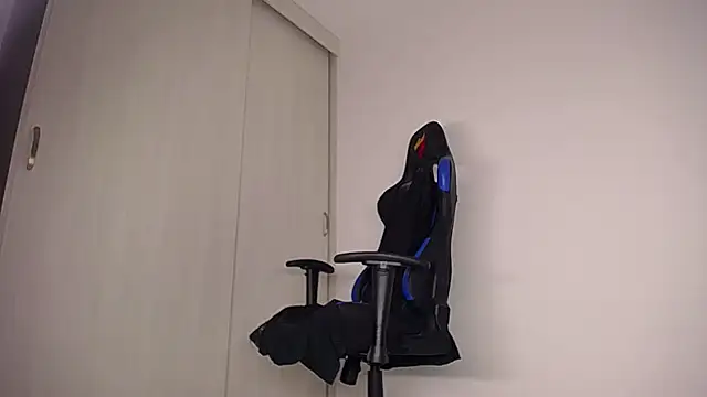 MAXJONES_2 live sex cam