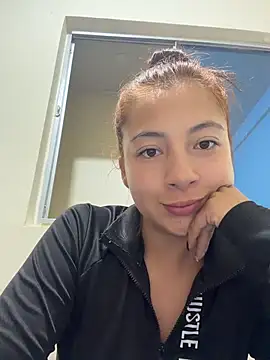 Karlee_Grey1's cam snapshot