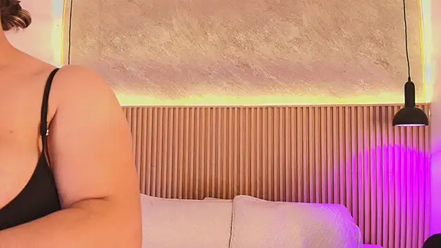 big_tits_in_your_face's cam snapshot