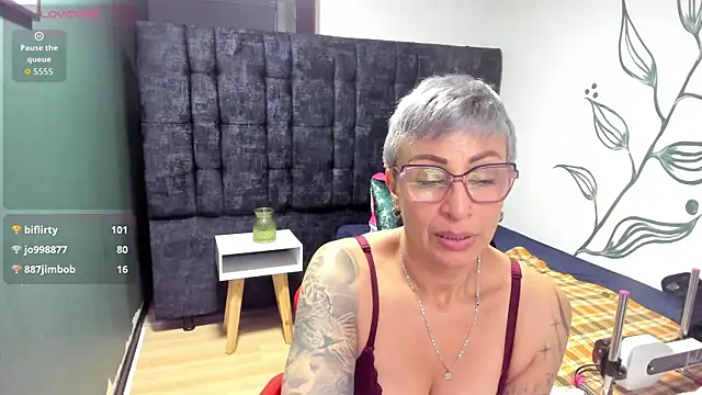 Charlotte__Gray's cam snapshot