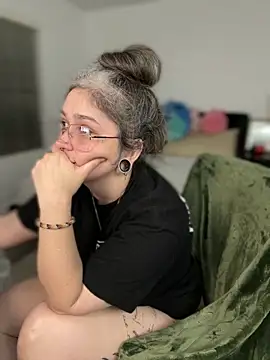 Alix_Valentine's cam snapshot