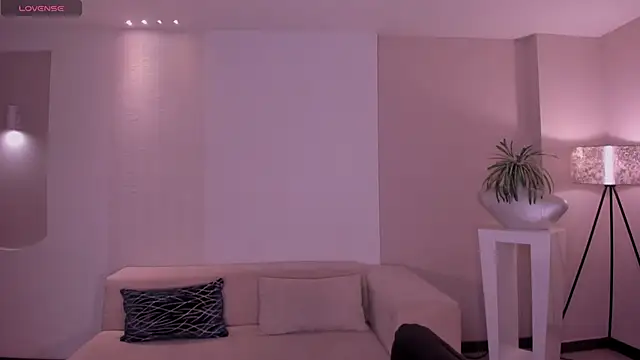 NiaSalvatore's cam snapshot