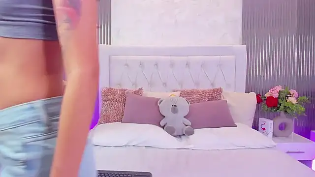 MelodySweetHoney's cam snapshot