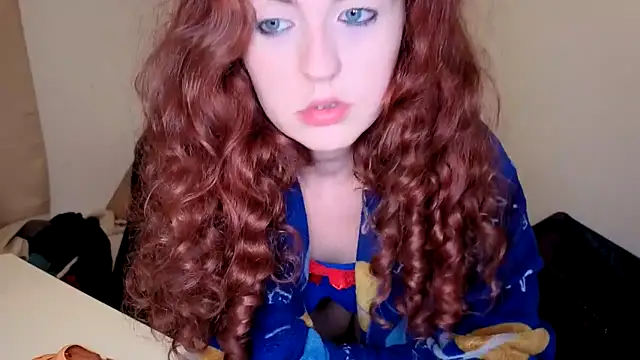 ENGLISHEMILY_69's cam snapshot