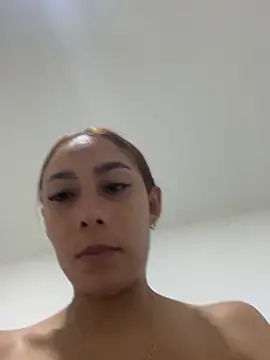 Charlotte_Grey-'s cam snapshot