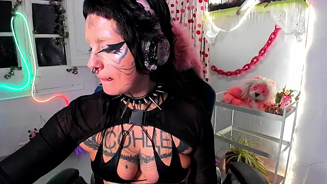 lady_sontse_'s cam snapshot