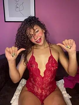 PrettyLia's cam snapshot