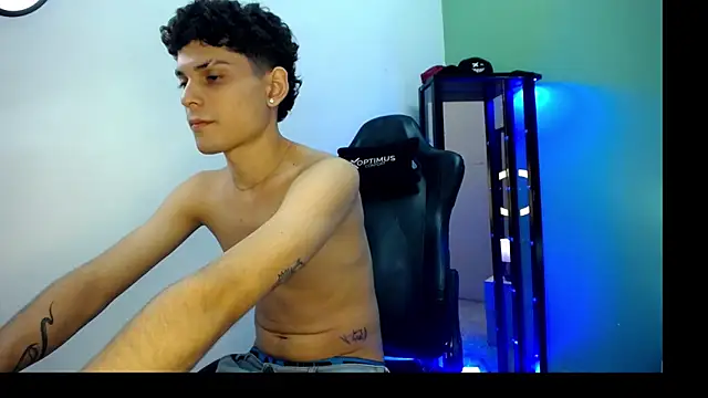 dilan_hott_'s cam snapshot