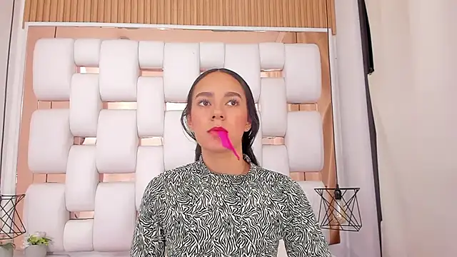 EmmyCruzZ's cam snapshot