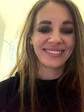 LucieMack live sex cam