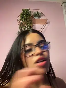 PrettyDafnne's cam snapshot