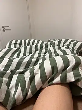 nas0076's cam snapshot