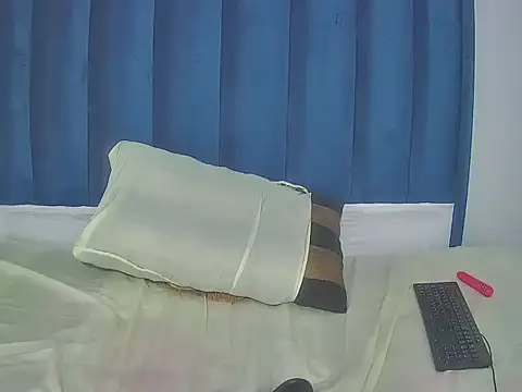 EbonyQueenXX40's cam snapshot