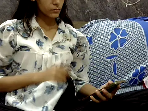 Your-muskan's cam snapshot