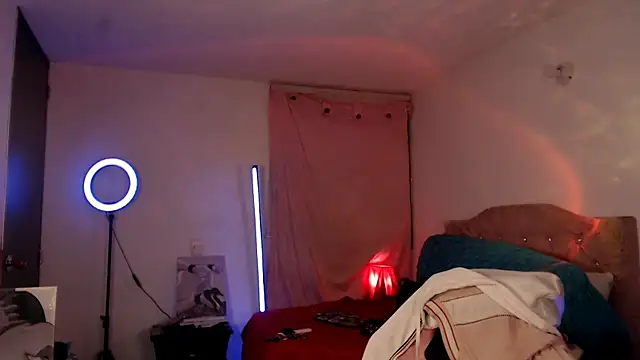 AllyDonfort's cam snapshot