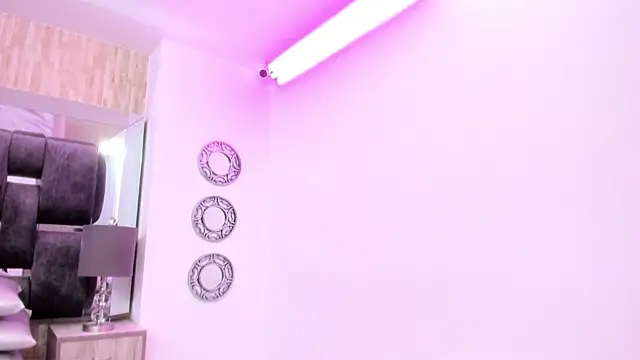 Charlotte_Myers's cam snapshot