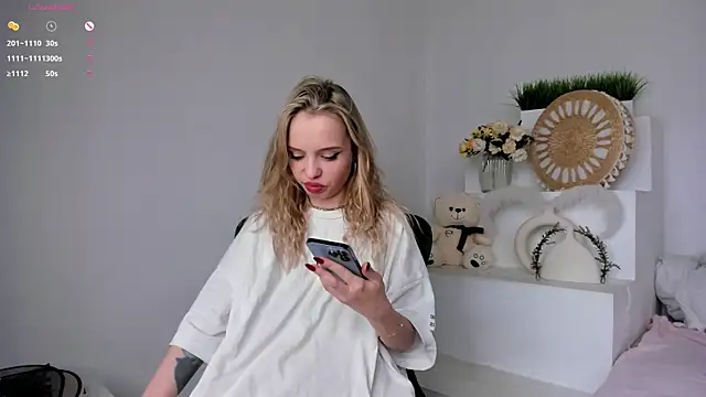 Little_Clare's cam snapshot