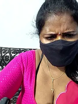 siri_tamiltelugu's cam snapshot