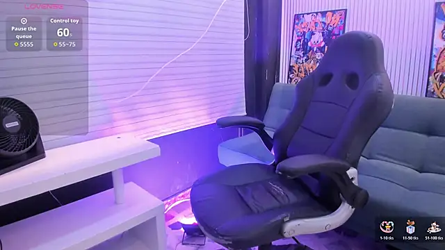 AnitaBrook's cam snapshot