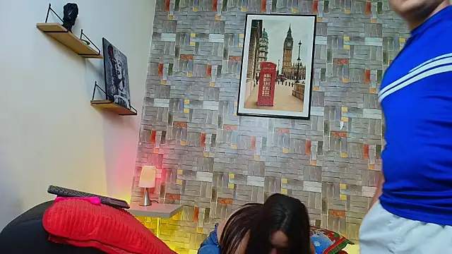 couple_lovelyds live sex cam